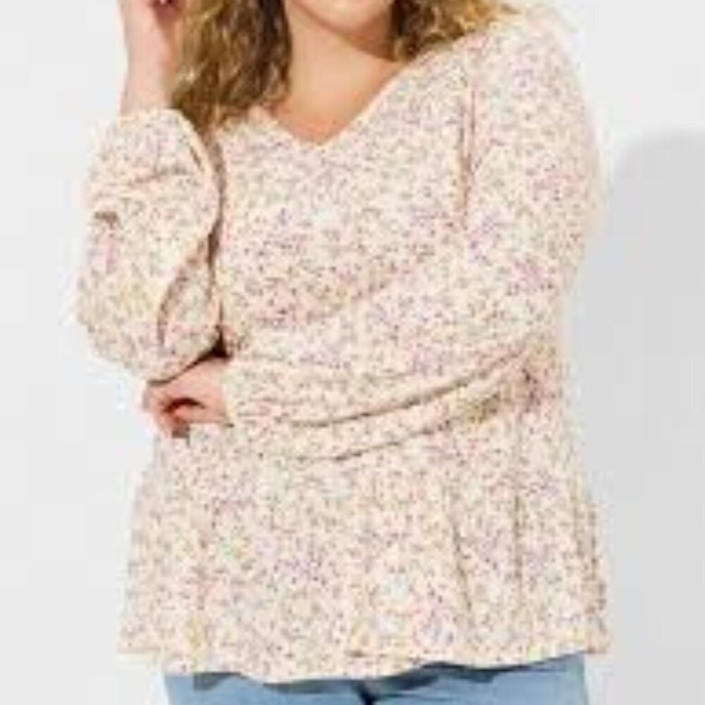 Torrid Floral Texture Jersey V-Neck Long Sleeve Tiered Top in Size 2 (18/20) - Picture 3 of 14
